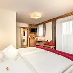 Genusshotel Hohenbogen 3*