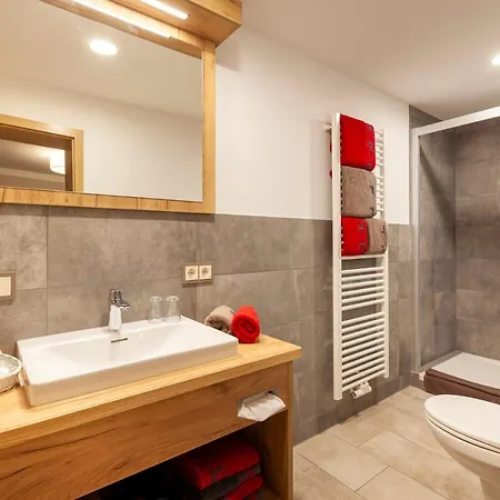 Genusshotel Hohenbogen نيوكيرتشن بيم هيليغين بلوت