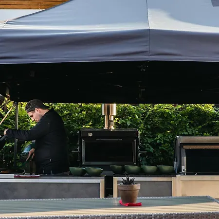 Genusshotel Hohenbogen 3* نيوكيرتشن بيم هيليغين بلوت