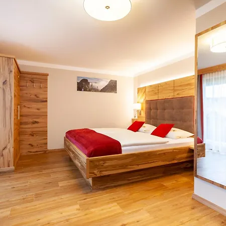 Genusshotel Hohenbogen Garni 3*