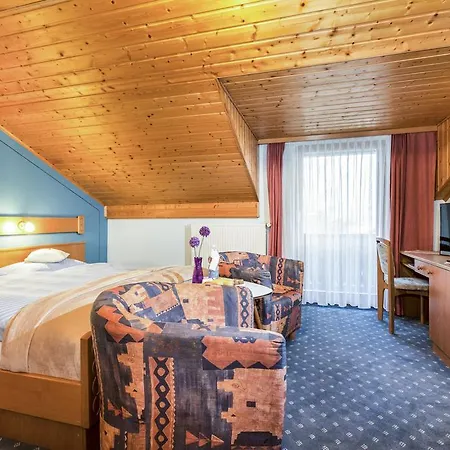 Genusshotel Hohenbogen 3*