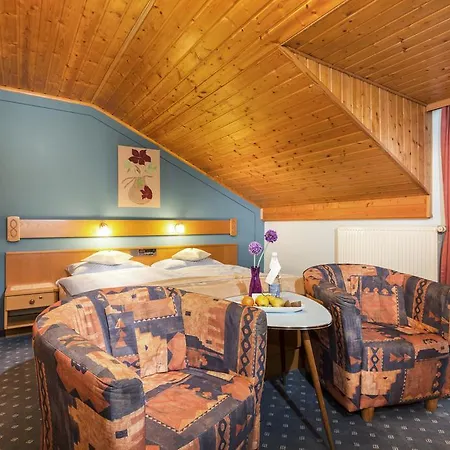 Genusshotel Hohenbogen فندق