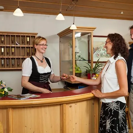 فندق Genusshotel Hohenbogen نيوكيرتشن بيم هيليغين بلوت